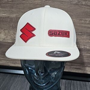 SUZUKI Acrylic/Wool/Spandex blend Flexfit Baseball Cap Color Off White S/M